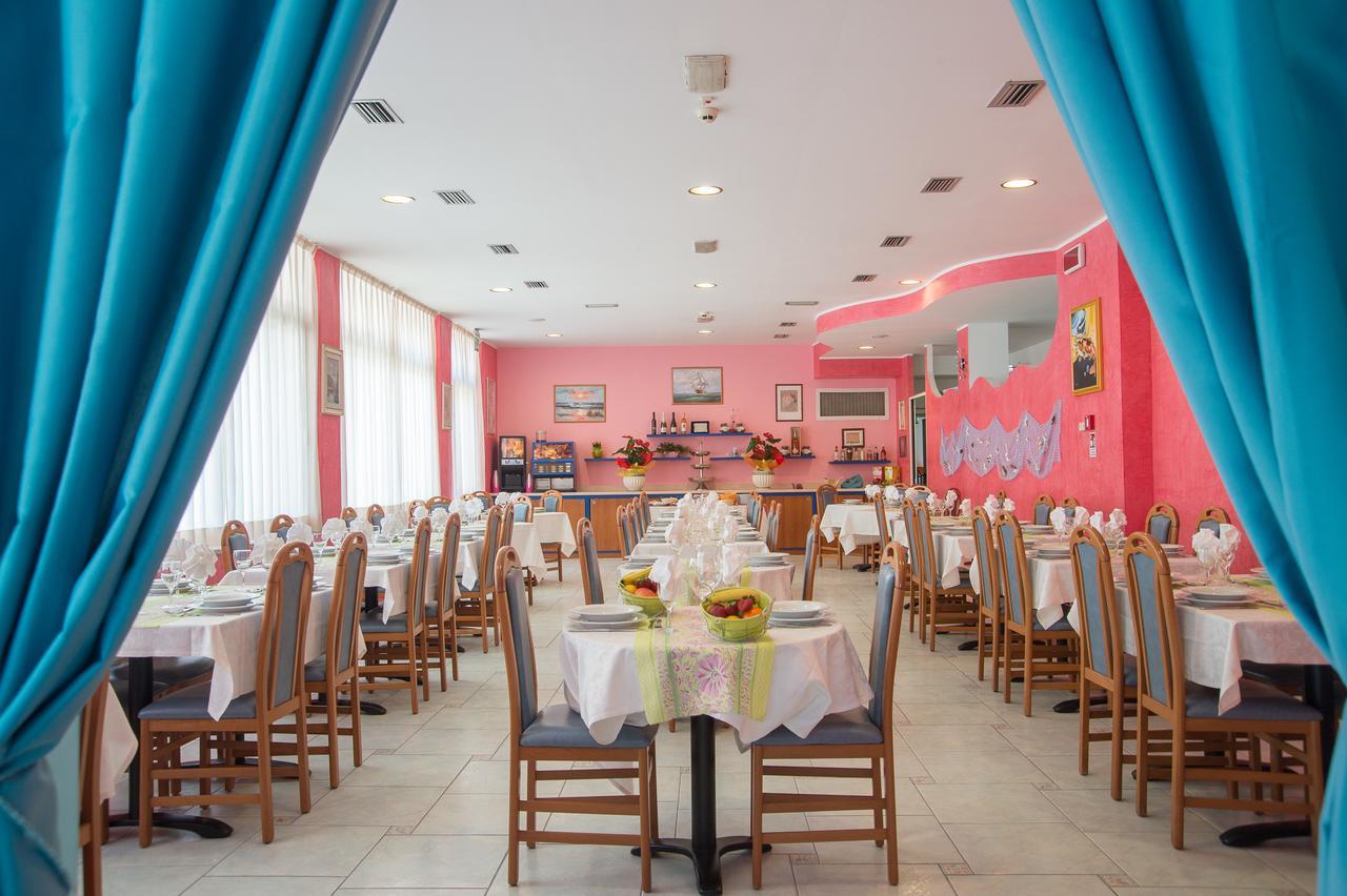 Hotel Tivoli Misano Adriatico Extérieur photo