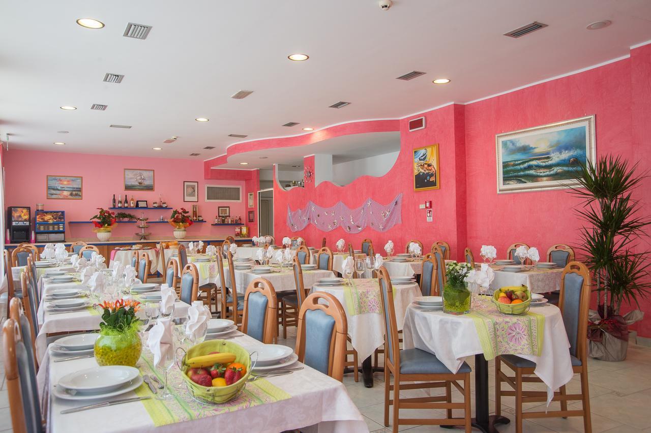 Hotel Tivoli Misano Adriatico Extérieur photo